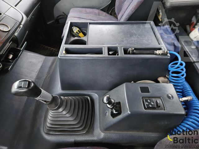 Tipper Mercedes-Benz Atego