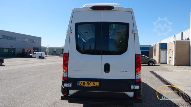Motor coach IVECO NEU Daily 65C18 24 Sitze
