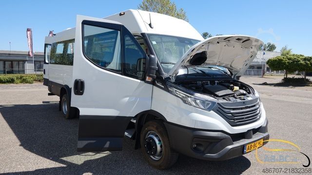 Motor coach IVECO NEU Daily 65C18 24 Sitze