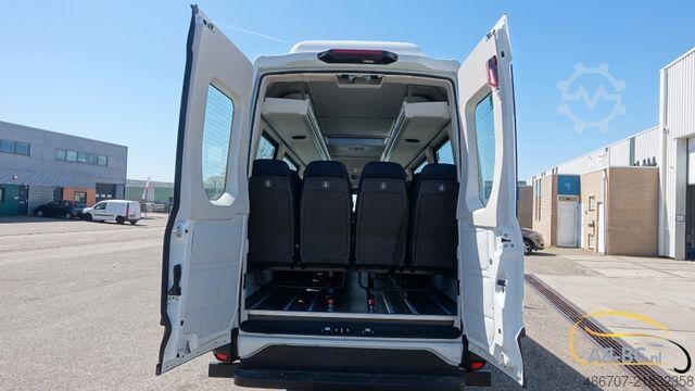 Motor coach IVECO NEU Daily 65C18 24 Sitze