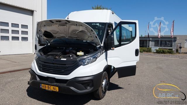 Motor coach IVECO NEU Daily 65C18 24 Sitze