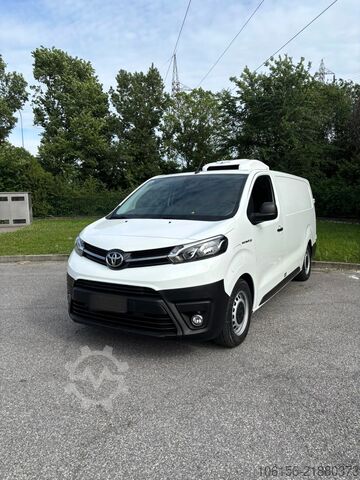 Electric refrigerated insulated van Toyota Proace