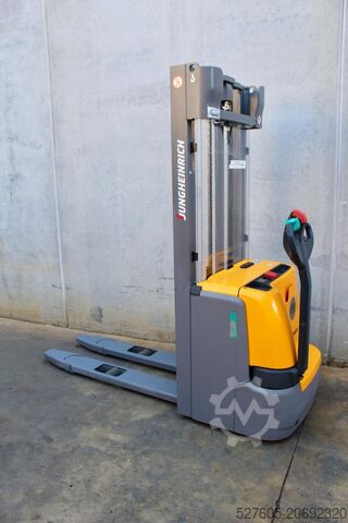Stacker Jungheinrich EJC 212 320 ZT LI-ION