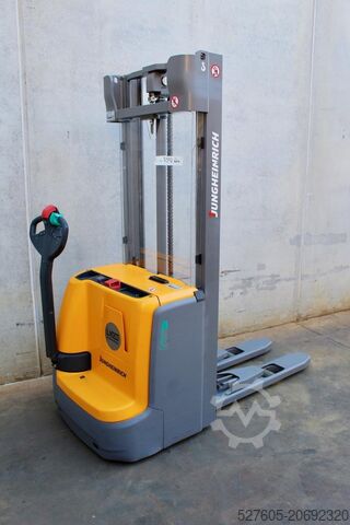 Stacker Jungheinrich EJC 212 320 ZT LI-ION