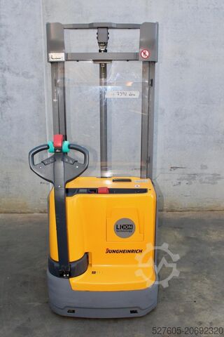Stacker Jungheinrich EJC 212 320 ZT LI-ION