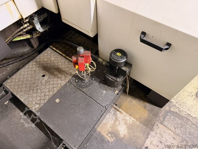 5-Achs-Bearbeitungszentrum +GF+ MIKRON HPM 1350U