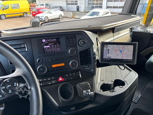 Van Mercedes-Benz Actros 2545 LnR AUT