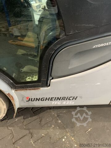 LPG Forklifts Jungheinrich TFG 435s 3.5t / 7988h/ 2015y/ 4v