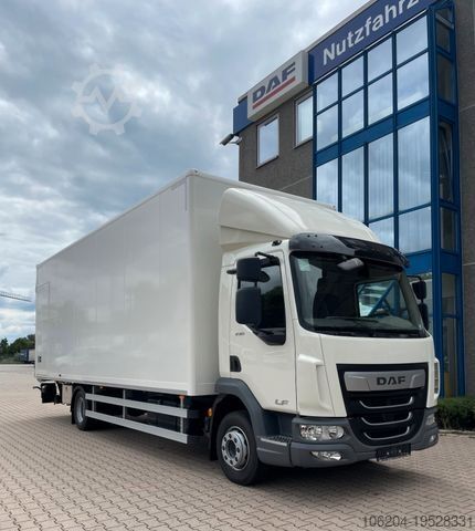 Box truck DAF LF230 DC 12t Möbelkoffer Filz Tür LBW1500 AHK