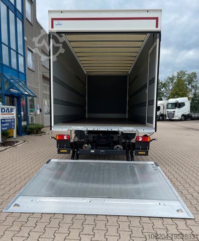 Box truck DAF LF230 DC 12t Möbelkoffer Filz Tür LBW1500 AHK