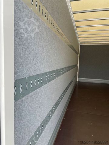 Box truck DAF LF230 DC 12t Möbelkoffer Filz Tür LBW1500 AHK