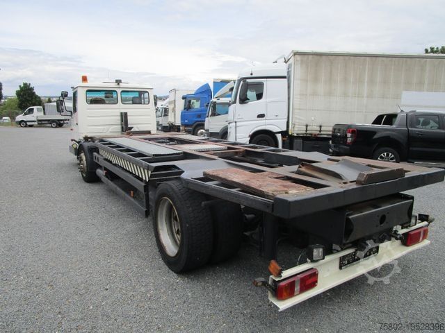 Swap body truck MERCEDES-BENZ Kögel WBH 25P*Wiesel+Umsetzer+BDF+or*