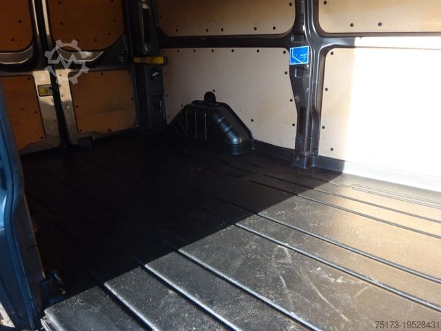 Kastenwagen FORD Transit Custom 320 L2H1 Sport Aut. Navi