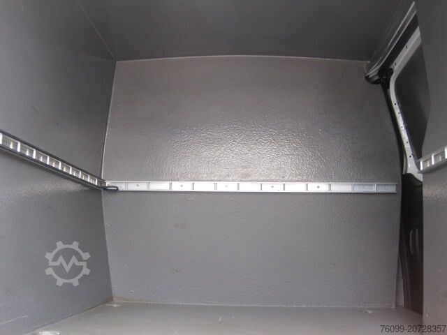 Sonderausbau-Transporter Peugeot Partner HDI Hygieneausbau 3-Sitzer M+S