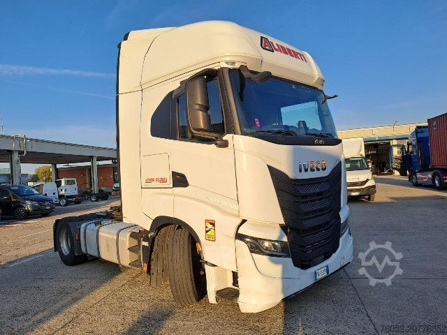 Standard tractor unit IVECO AS440S51T/P XP