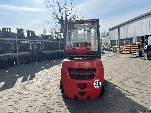 LPG Forklifts EP CPQD30T8