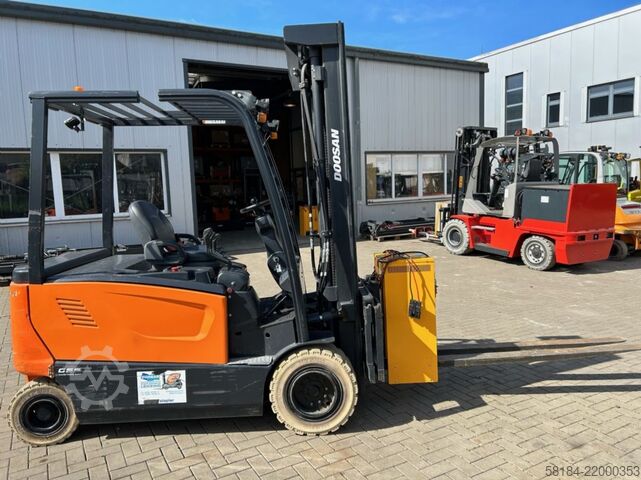 Elektro 4 Rad-Stapler Doosan B30X-7
