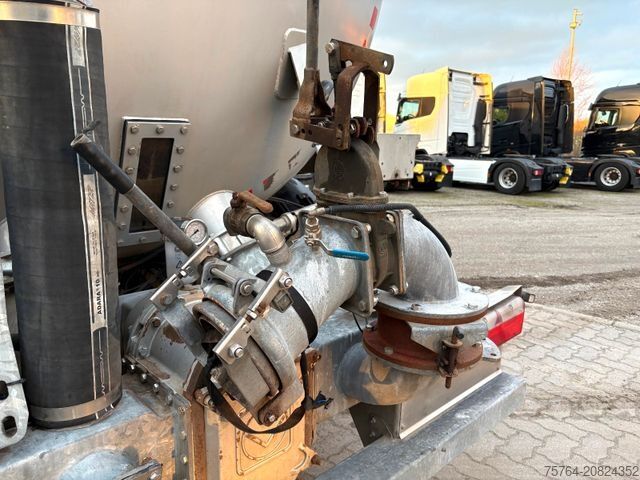 Tankauflieger D-TEC 30.000L VA Gülletankauflieger/Gelenkt/2 Stück!