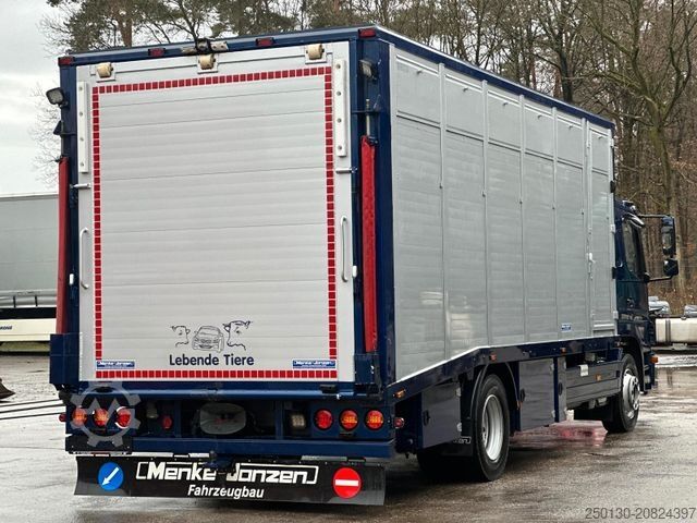 Viehtransporter LKW MERCEDES-BENZ Atego 1222L 4x2 BL 1.Stock Menke Viehwagen
