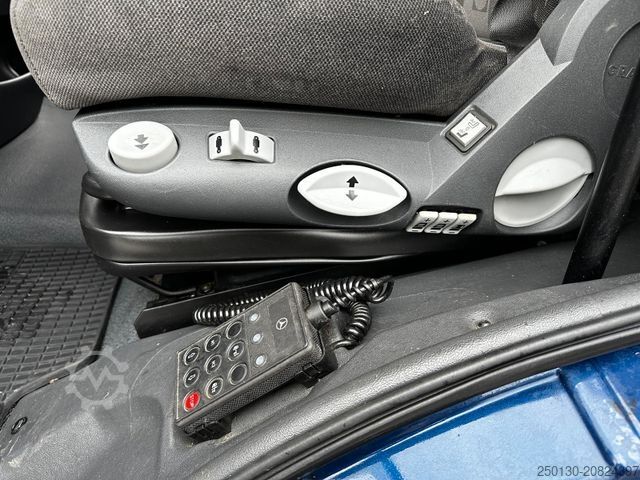 Viehtransporter LKW MERCEDES-BENZ Atego 1222L 4x2 BL 1.Stock Menke Viehwagen