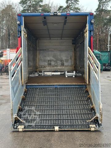 Viehtransporter LKW MERCEDES-BENZ Atego 1222L 4x2 BL 1.Stock Menke Viehwagen