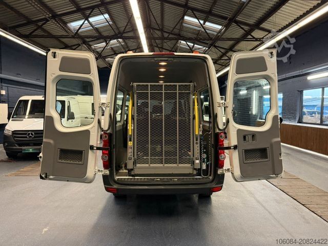Kleinbus VOLKSWAGEN Crafter L2H2 Klima 8 Sitze + Rollstuhl AMF Bruns