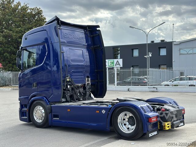 Standard tractor unit SCANIA 590S FULL PNEUMATIC