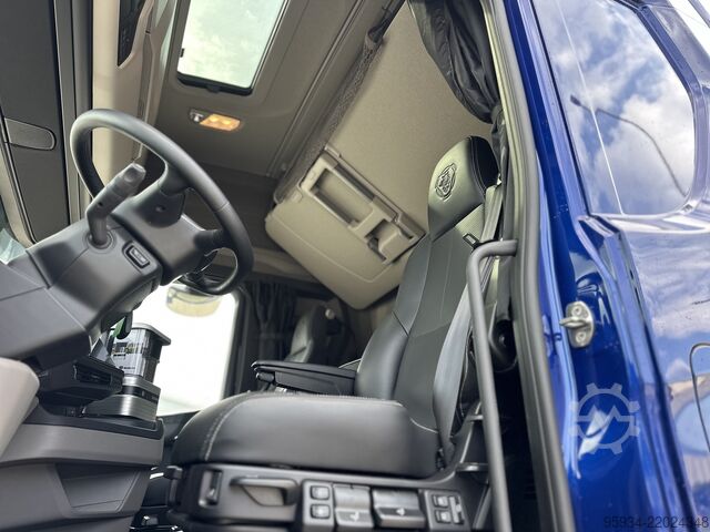 Standard tractor unit SCANIA 590S FULL PNEUMATIC