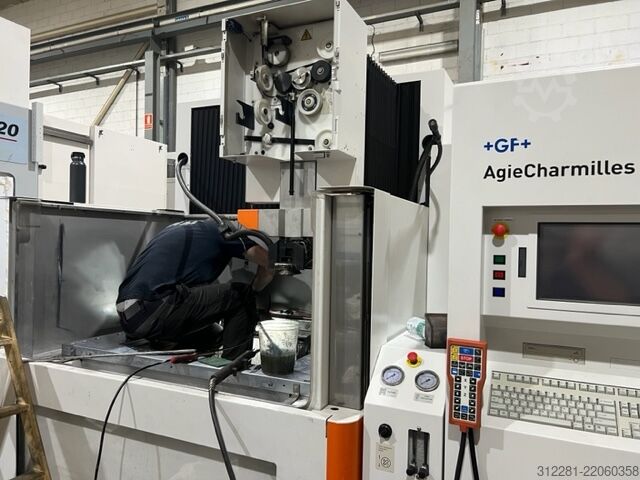 Wire eroding machine AGIE CHARMILLES CUT 400
