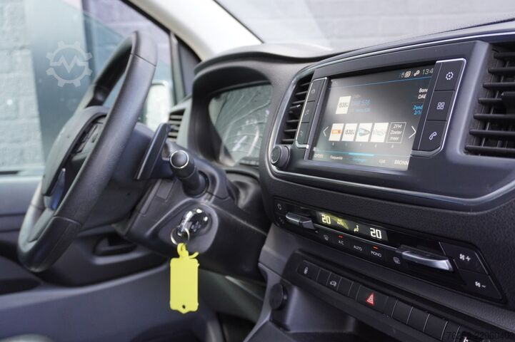 Delivery van Peugeot Expert 2.0 BlueHDI 122 PK Automaat EURO 6 - A/C...
