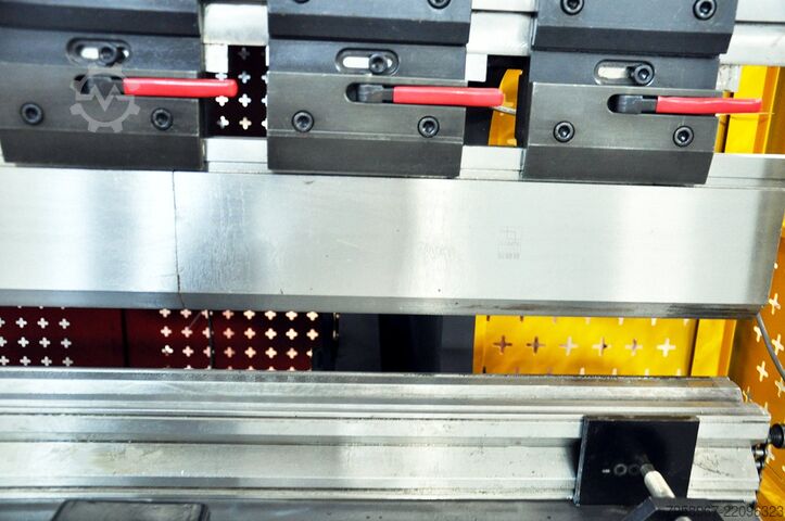 Hydraulic CNC Servo Press Brake MTP 160x Metal Technics Polska MTP-3212 CNC 160x3200