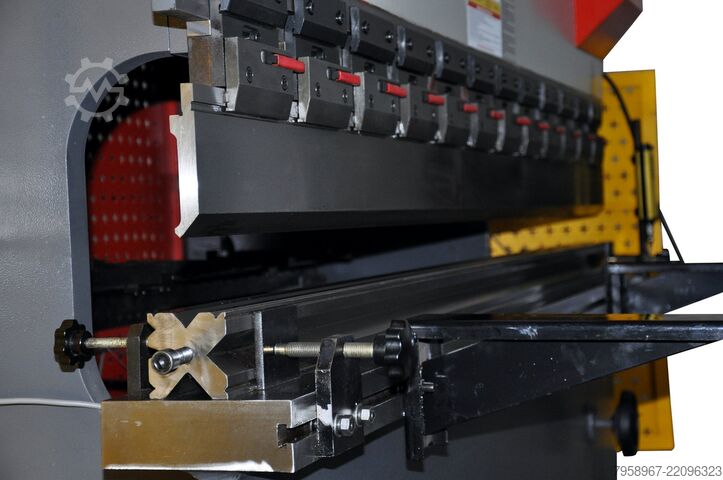 Hydraulic CNC Servo Press Brake MTP 160x Metal Technics Polska MTP-3212 CNC 160x3200