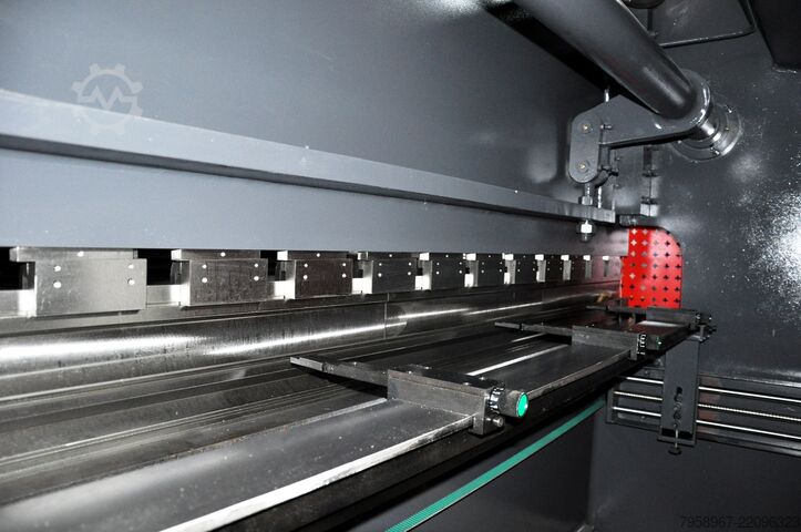 Hydraulic CNC Servo Press Brake MTP 160x Metal Technics Polska MTP-3212 CNC 160x3200