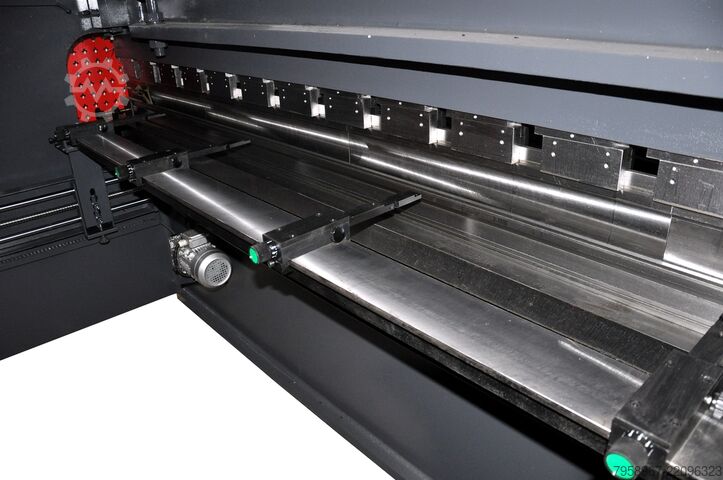 Hydraulic CNC Servo Press Brake MTP 160x Metal Technics Polska MTP-3212 CNC 160x3200