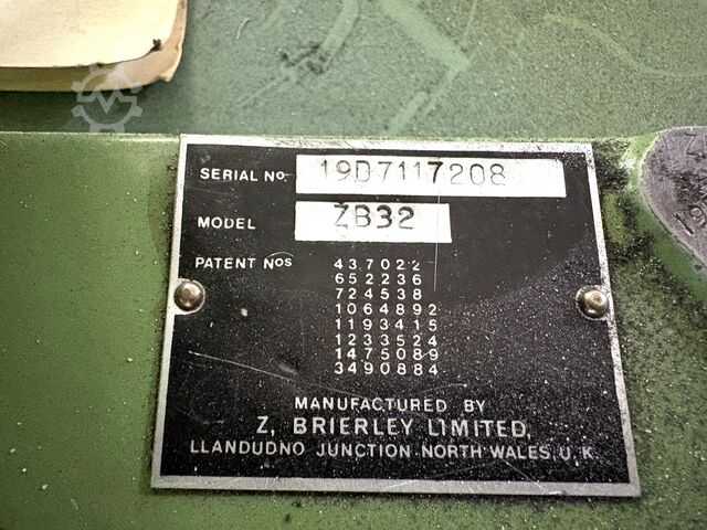 Bohrerschleifmaschine BRIERLEY ZB 32