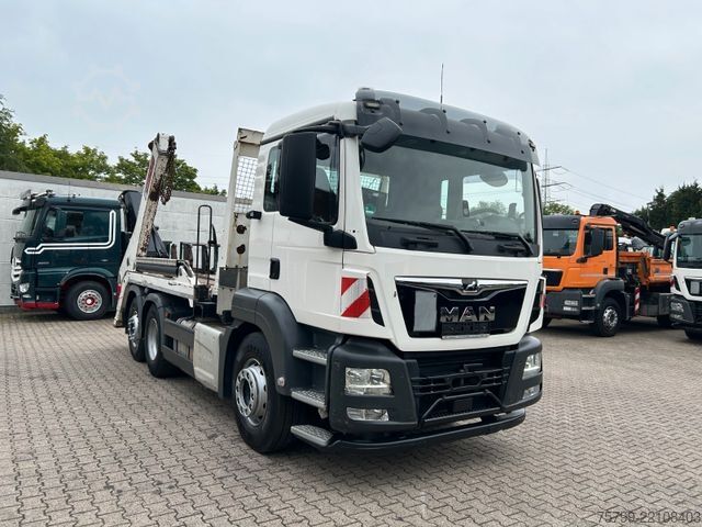 Skip truck MAN 26.420 TGS Multilift Absetzkipper