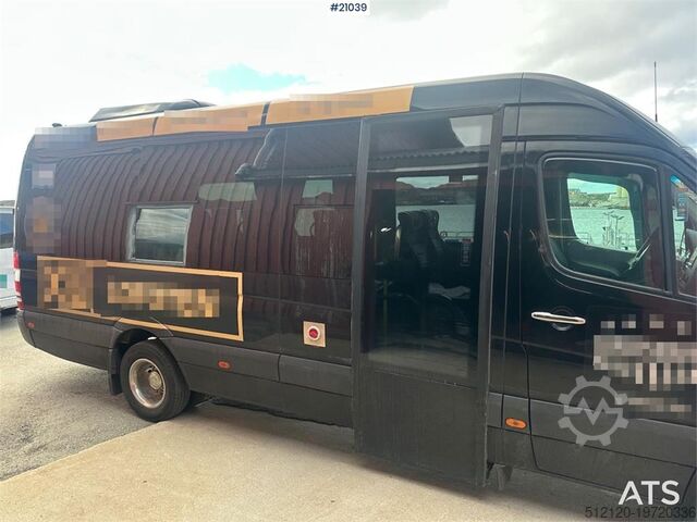 Kleinbus Mercedes-Benz Sprinter 519 minibus 16+1 seats w/ 2 sets of tires