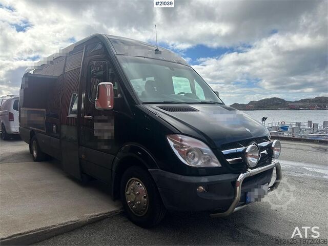 Kleinbus Mercedes-Benz Sprinter 519 minibus 16+1 seats w/ 2 sets of tires