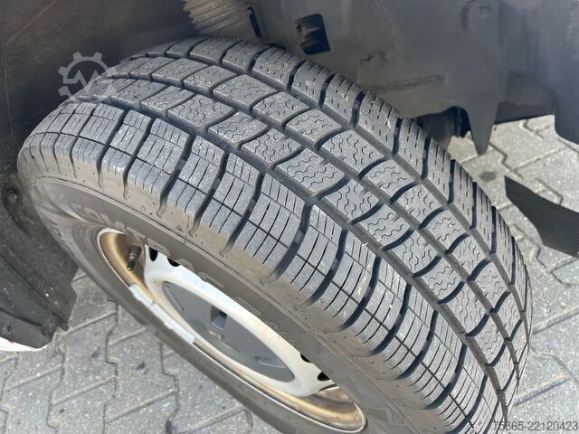Kastenwagen Mercedes-Benz Sprinter 319 1.9 CDI / L4 H2 / RWD / Navi / APK...