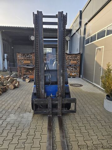 Gabelstapler Linde H25 T-02