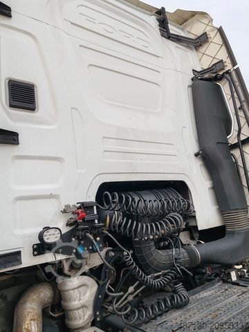 Standard tractor unit FORD F-MAX 500