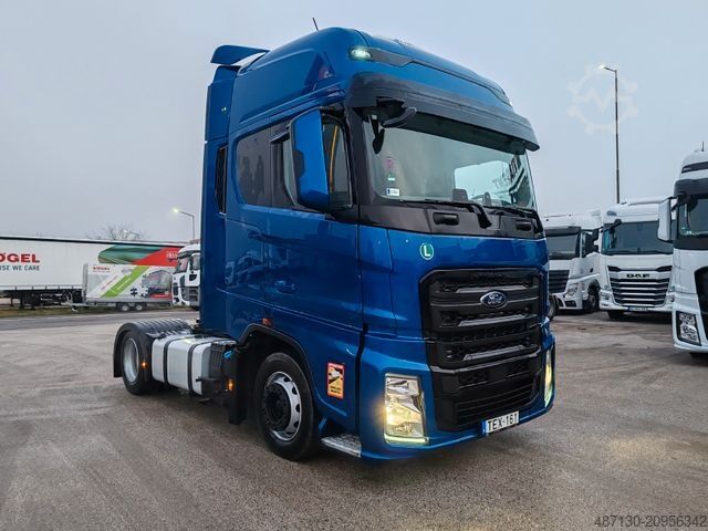 Volume tractor unit FORD F-MAX 500 mega