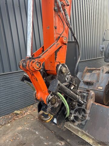 Crawler excavator Hitachi ZX 225 US LC-3