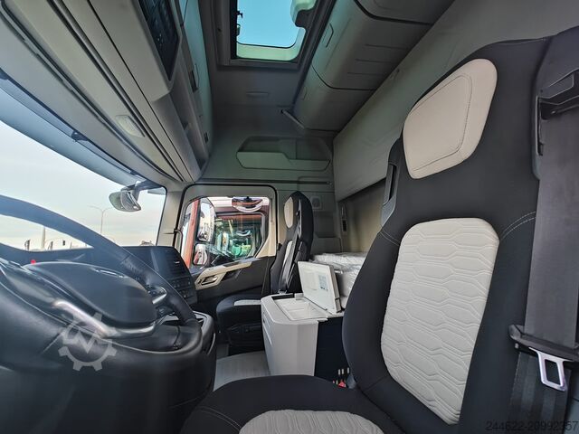 Standard tractor unit Ford Truck F-Max