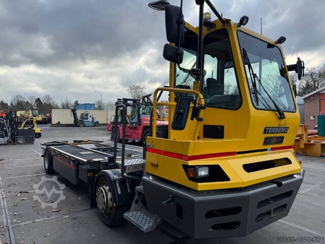Terminal tractor Terberg BC182