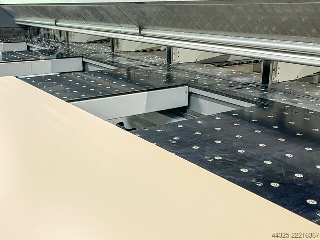 Plattensäge – Beschickung von vorne SELCO WN 610