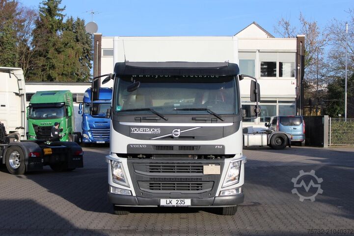 LKW mit Kofferaufbau Volvo FM 330 E6  Koffer 7,8m Klima LBW Liftachse