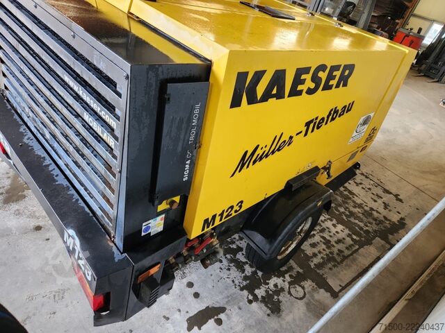 Construction site compressor Kaeser Mobilair M123