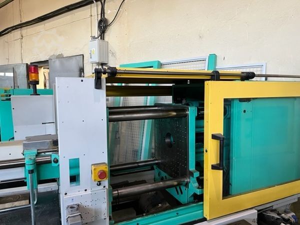 Injection molding machine Arburg 420C 800-250