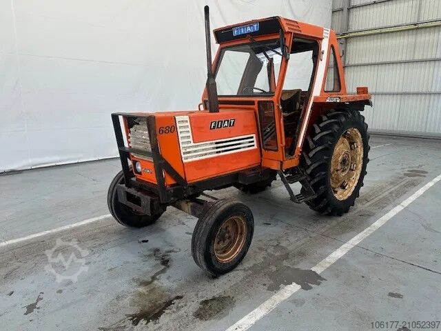 Traktor Fiat 680 8